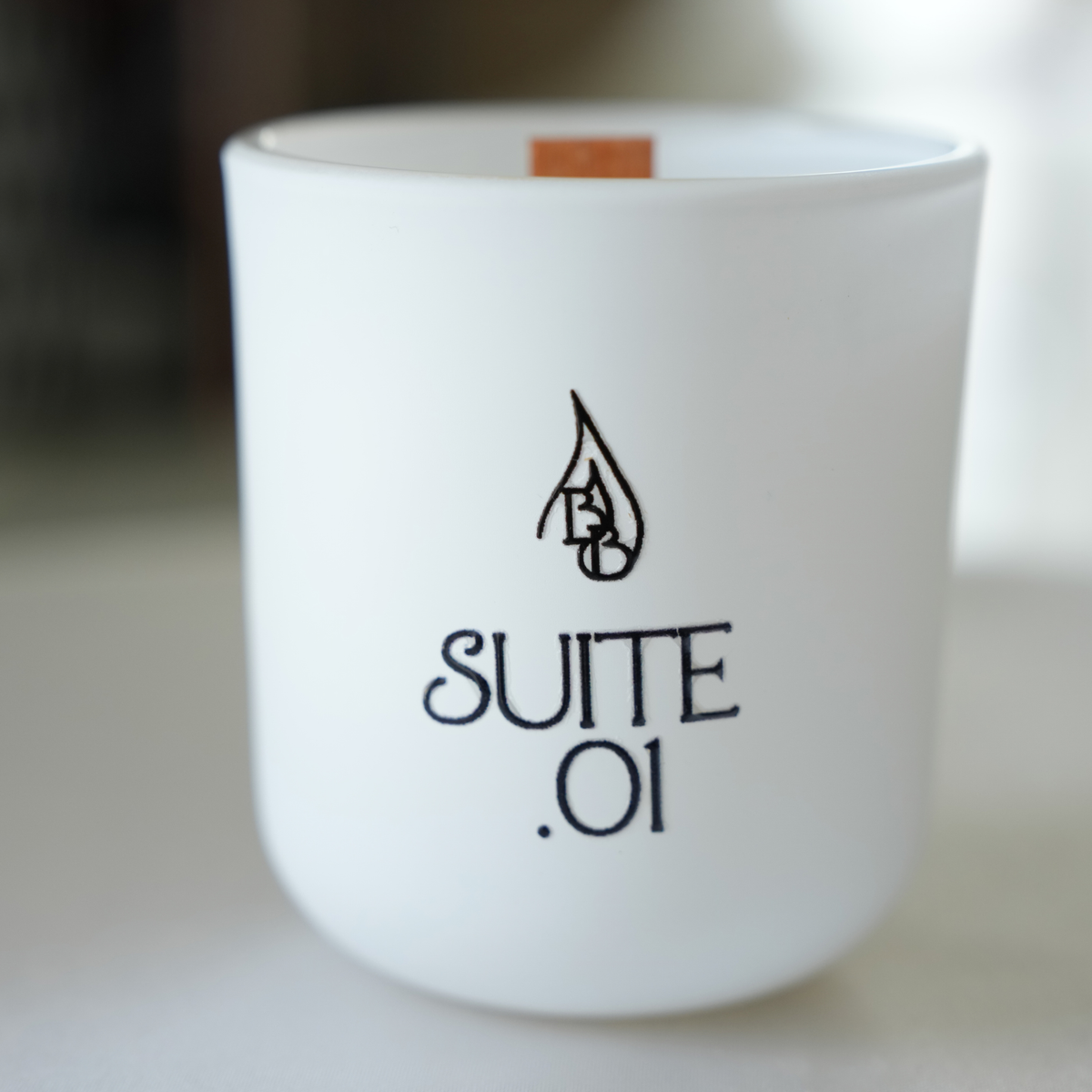 SUITE .01